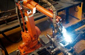 Robot Welding Hero1440x1440